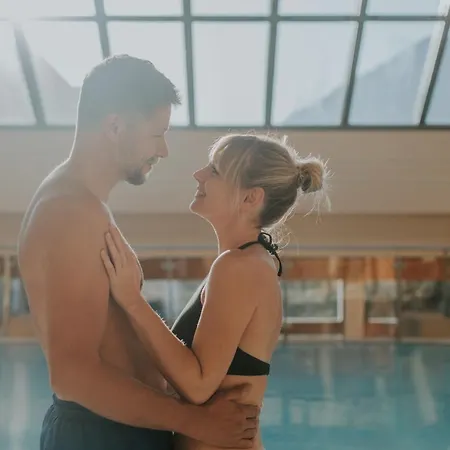 G'sund & Wasnerin - Adults Only