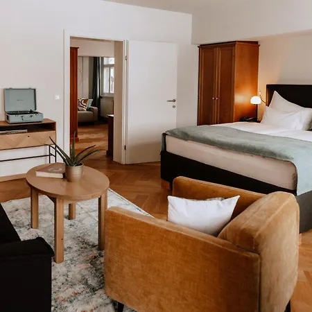 G'sund & Wasnerin - Adults Only