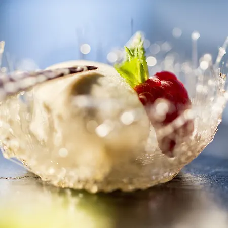 G'sund & Wasnerin - Adults Only