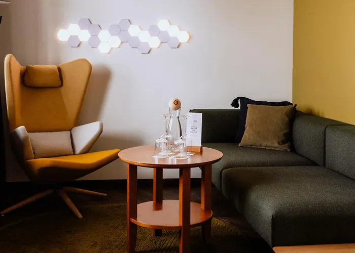 G'sund & Wasnerin - Adults Only