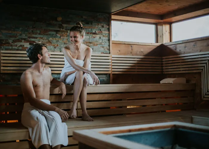 G'sund & Wasnerin - Adults Only باد اوسي