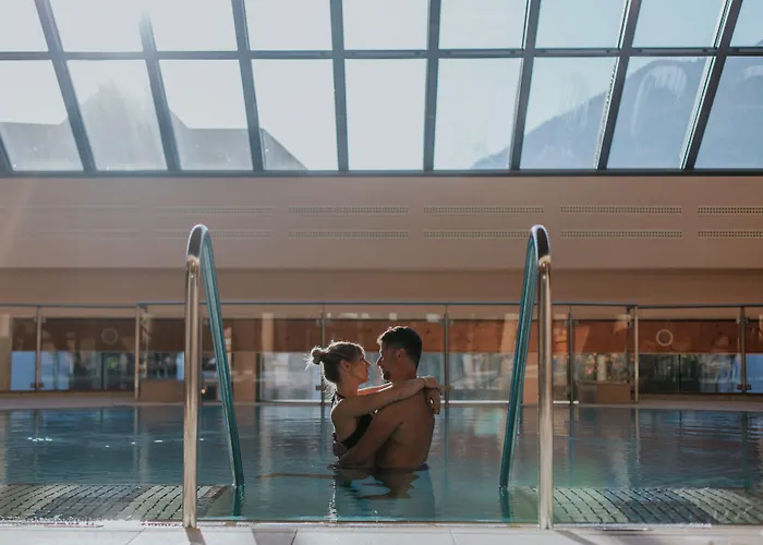 G'sund & Wasnerin - Adults Only باد اوسي